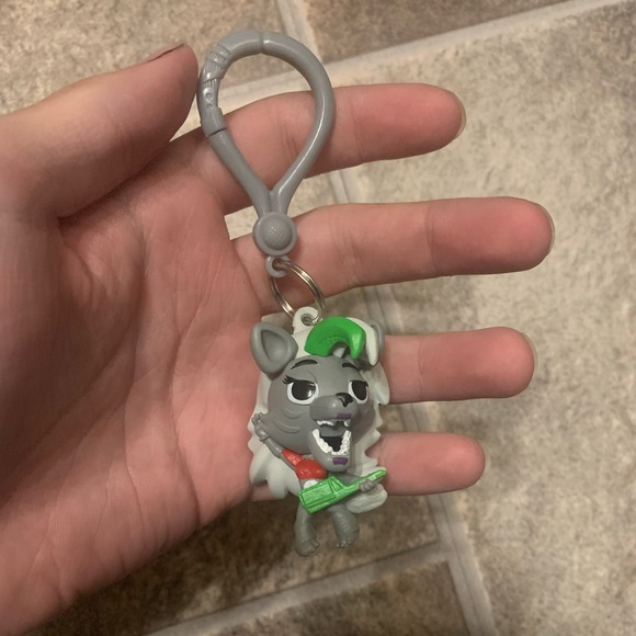 Roxanne wolf Five Nights at Freddy's Security Breach Backpack Hanger Clip - Picture 1 of 3